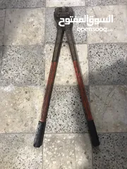  1 مقص / قاطع حديد يدوي