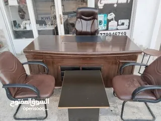  3 مكتب مع 3 كراسي مع طاولة مع طرابيزات