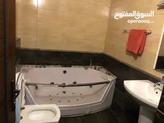  14 شاليه للبيع في البحر الميت شارع الفنادق منطقه سويمه