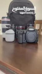  7 كاميرا Canon 5D Mark IV بحالة ممتازة للبيع مع عدساتها وحقيبتها