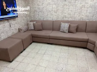  3 طقم كنب تنجيد بحالة ممتازة