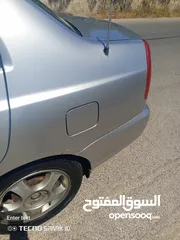  4 فيرنا 2001