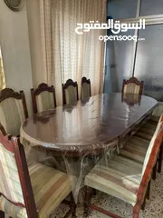  5 طقم سفرة  10 كراسي + طقم جلوس 7 مقاعد بحالة جيدة جدا + سجاد + طاولات جانبية
