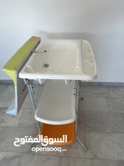  7 ستاند حمام مع فرشة غيار للأطفال