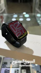  4 Apple Watch Series 8 45mm / Box charger / battery : 91% / Black