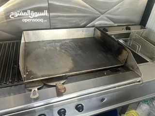  9 كرفان لبيع مع رخصة جاهز الشغل سعر قابل للتفاوض