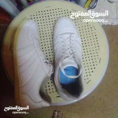  4 شوزات ماركات عالميه،،،،