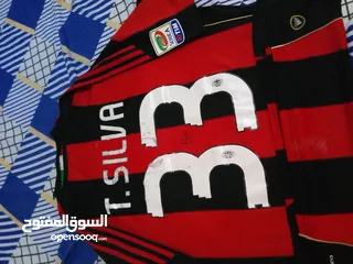  3 قميص تياقو سيلفا مع الميلان موسم 2009