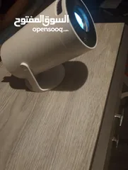  1 شاشه  بروجكتور شاشه للافلام و المسلسلات والمباريات projector