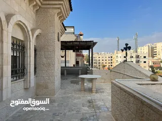  6 ڤيلا للبيع في تلاع العلي منطقة راقية وهادية جداً شارع المحمدية جميع الخدمات بجانب الڤيلا موقع رائع