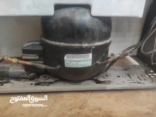  4 فريزر بلو ميرغ عامودي لون سلفر
