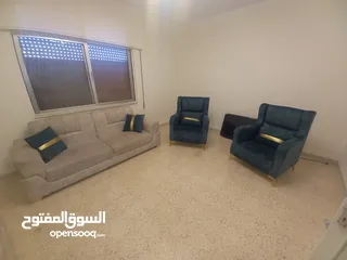  3 طقم كنب مستعمل بحالة الوكالة للبيع