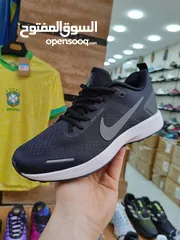  3 متوفر بجميع الألوانNike zoum