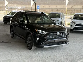  7 تويوتا راف فور ((2023)) XLE بريميوم، بطارية ليثيوم، فحص كامل، فل كامل، فورويل، حره، بسعر مميز..
