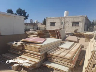  11 كرفانات مستعملة بحال الوكالة