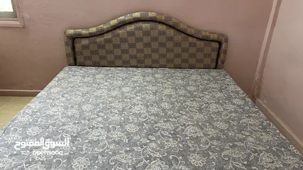  1 Queen Size Bed