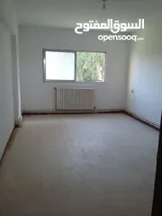  5 بيت 3 طوابق دوبلكس للبيع