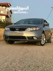 4 KIA forty  2010 Full options