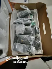  4 مايك لاسلكي عدد 4 و مكسر توزيع صوتي