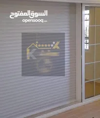  21 صيانة اباجورات وشبابيك ومطابخ المنيوم وتفصيل الاباجورات بسعر مناسب وتفصيل مناخل اكورديون