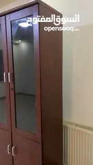  11 مكتب مع كرسي وخزانه شبه وكاله