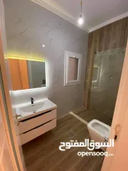  12 شقة راقيه جديدة للبيع في مدينة طرابلس منطقة السياحية داخل المخطط بالقرب من المعهد النفط