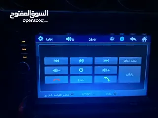  3 شاشه سياره عادية