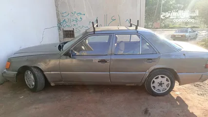  1 مرسيدس بطه 86 بنزين اصل عمومي مكسور عليها ترخيص