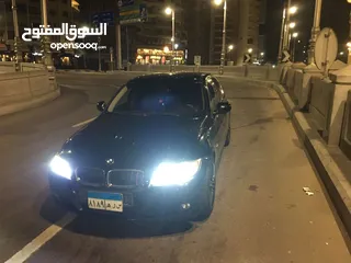  6 BMW—318i—2011