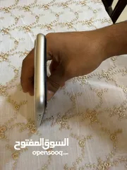  12 آيفون 11-128جيجا بحالة الوكالة.
