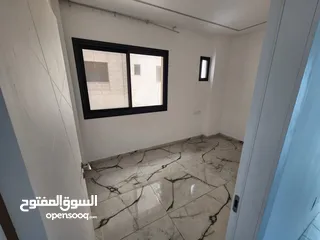  11 مكتب للبيع