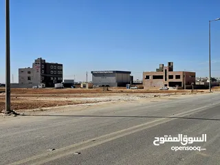  6 قطع صناعي في محيط شارع الميه التنموي