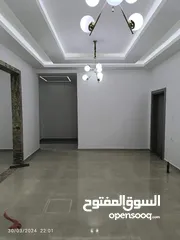  9 فيلا جديدة للبيع حي قطر 850ألف