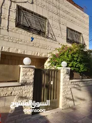  7 منزل مستقل للبيع في جبل التاج