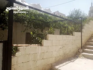  9 منزل مستقل جرش اسكان عجرمه  3غرف نوم 2حمام  صاله مع مطبخ امريكي  بلكونه  حديقه مساحه الارض 305