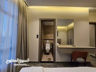  15 شقق سكنية فاخرة  مفروشة بالكامل بإرقى الاثاث شاملة للماء والكهرباء . انترنت مجاني