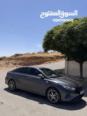  19 قابل للبدل k3 2022 رمادي وارد فحص كامل كوري