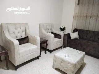  2 طقم كنب بحاله ممتاز