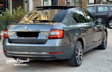  2 سكودا اوكتافيا (Laurin & Klement)