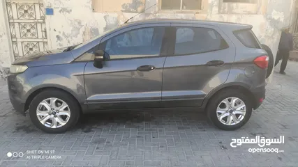  4 Ford ECO SPORT 2015