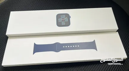  1 Apple Watch SE (2d Generation)