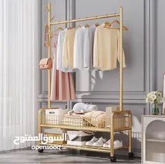  5 ستاند الملابس الذهبي عجلات قوية لتحريك الستاند بسهولة من مكان لمكان