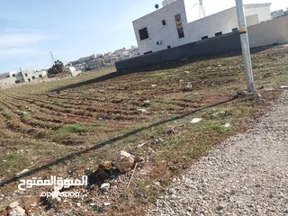  12 ارض للبيع في اليادودة حوض الفريط من المالك مباشره مطله وراقيه فلل جميله والسعر قابل للتفاوض