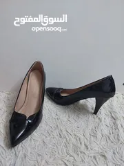  4 مجموعة من كنادر الكعب العالي