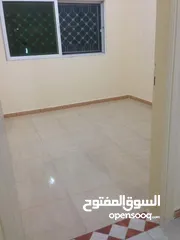  8 بيت للبيع بالزرقاء حي النزهه دخله مجد الاردن اخر دخله