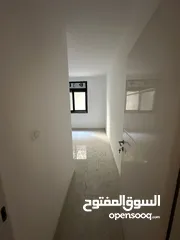  7 شقه للبيع مع حديقه بعين منجد