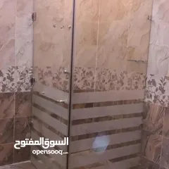  5 زجاج سكريت مقوى ومرايات وطاولات الطعام وأبواب زجاج