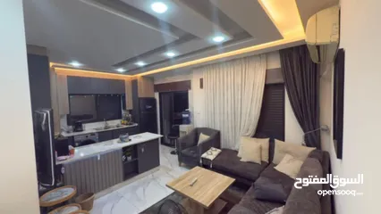 5 شقه شبه جديده للبيع