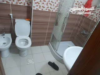  11 شقة سوبر ديلوكس للإيجار من المالك مباشرة بالزرقاء البتراوي بسعر مغري طابق اول مساحة 160 متر مربع