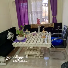  5 طقم قعدة ، لون ابيض واسود